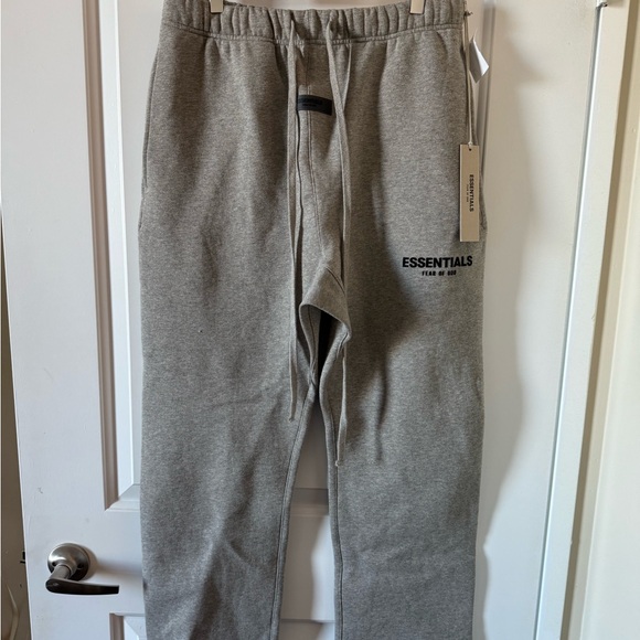 Essentials, medium, jogging pants - Picture 2 of 7